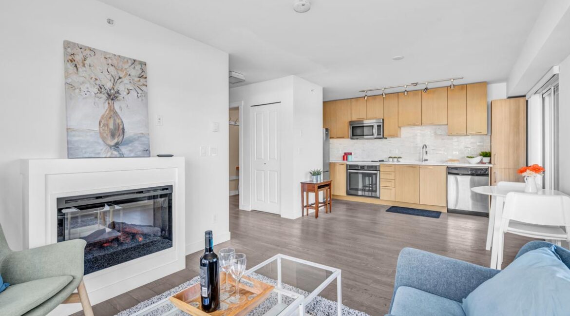 404 688 E 18th Ave Vancouver (13)