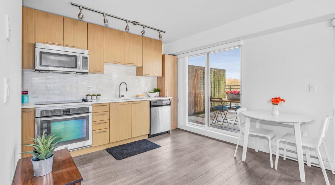 404 688 E 18th Ave Vancouver (2)