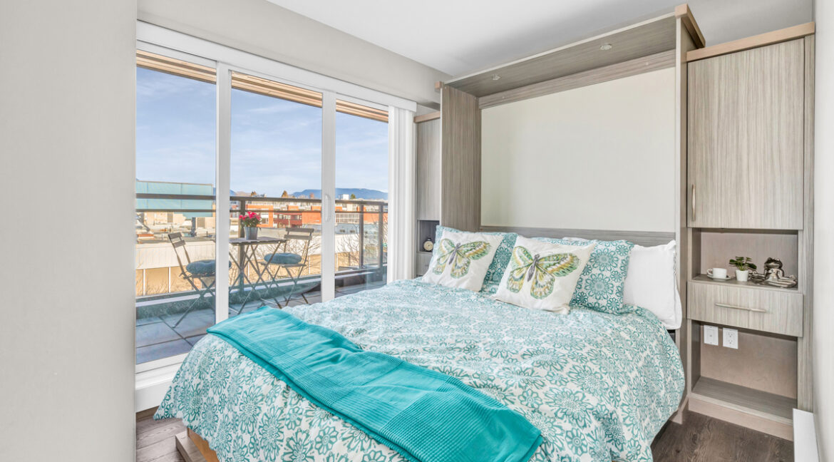 404 688 E 18th Ave Vancouver (26)