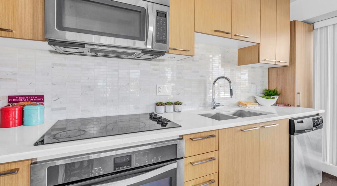 404 688 E 18th Ave Vancouver (5)