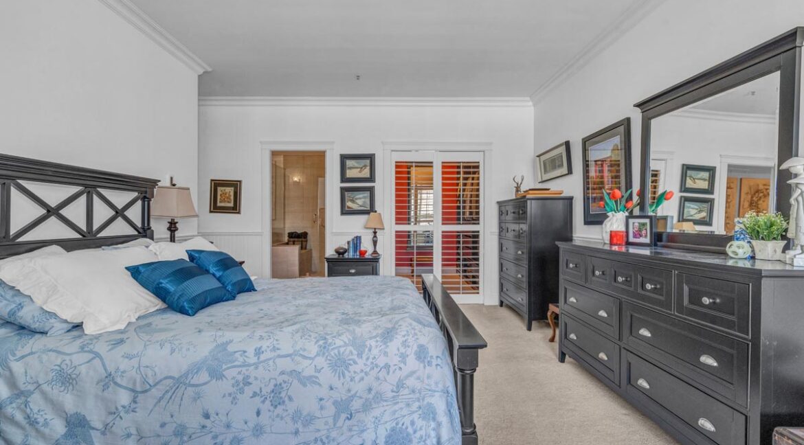 311 3755 W 8th Avenue (22)