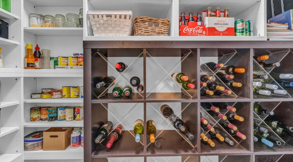 311 3755 W 8th Avenue (35)