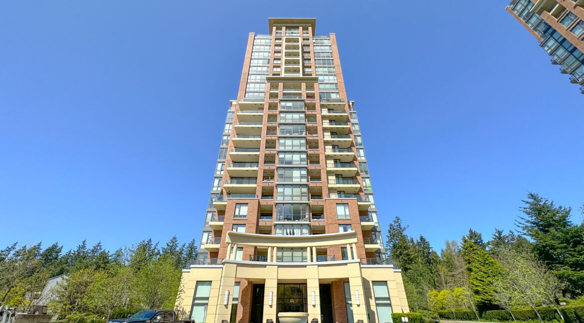 1107-6823 STATION HILL DR BURNABY-01