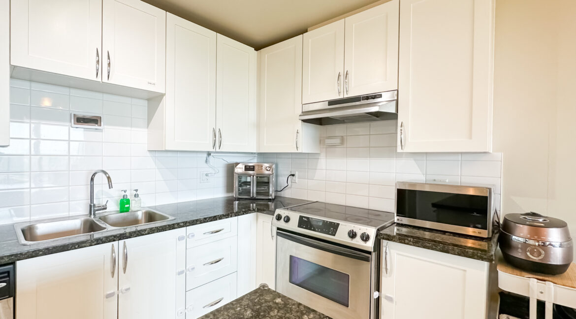 1107-6823 STATION HILL DR BURNABY-05
