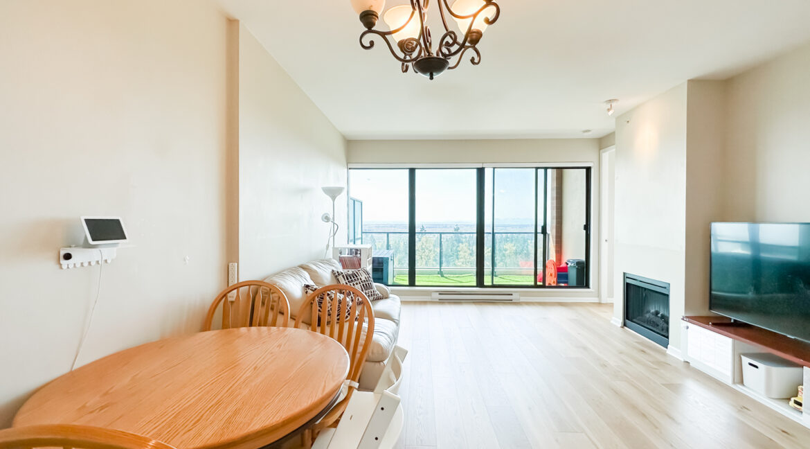 1107-6823 STATION HILL DR BURNABY-08