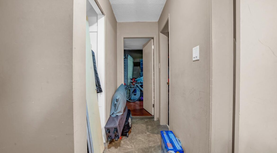 1658 Platt Cres (34)