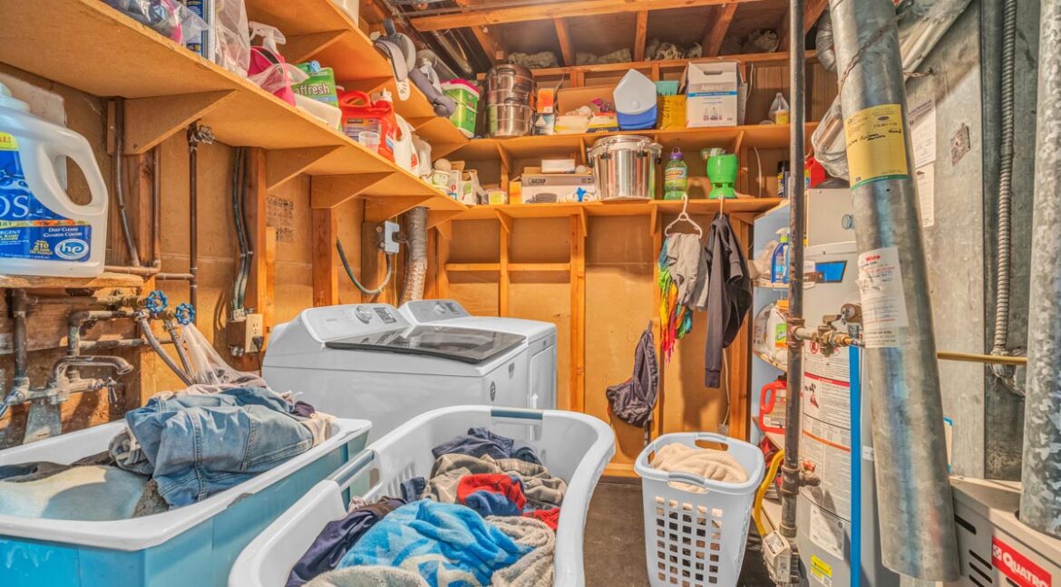 1658 Platt Cres (35)