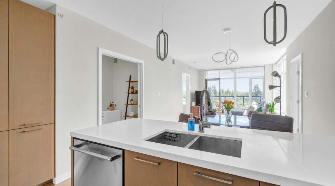 1103 3080 Lincoln Avenue (9)