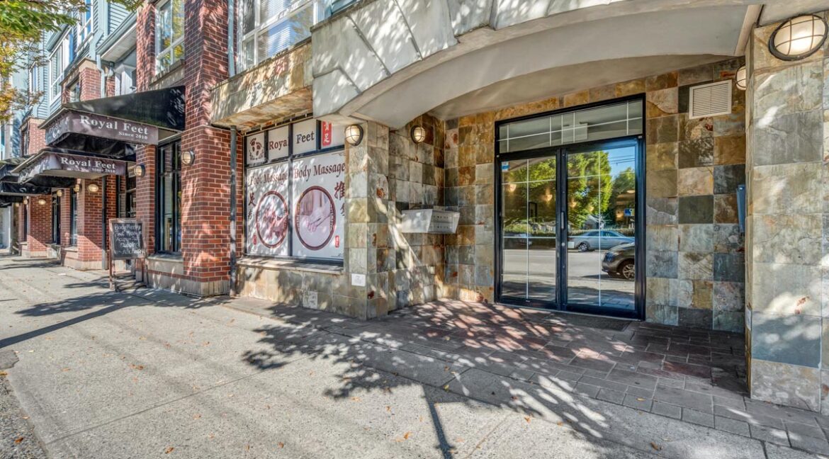 105 3333 W 4th Avenue (23)