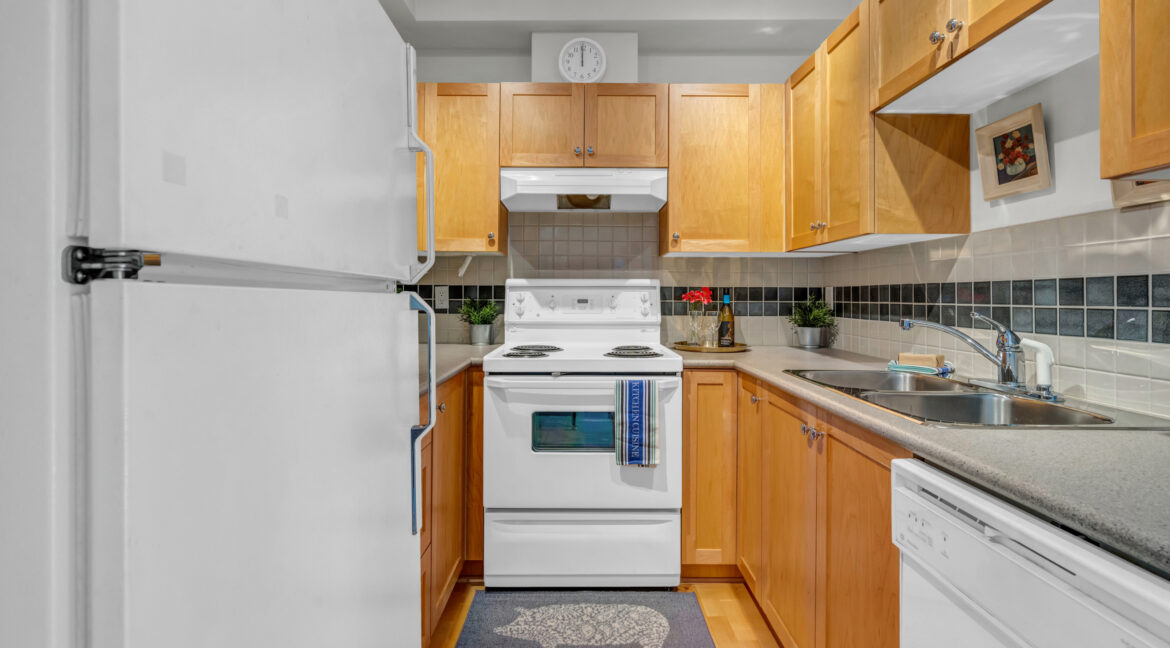 204 1675 w 10th Avenue (18)