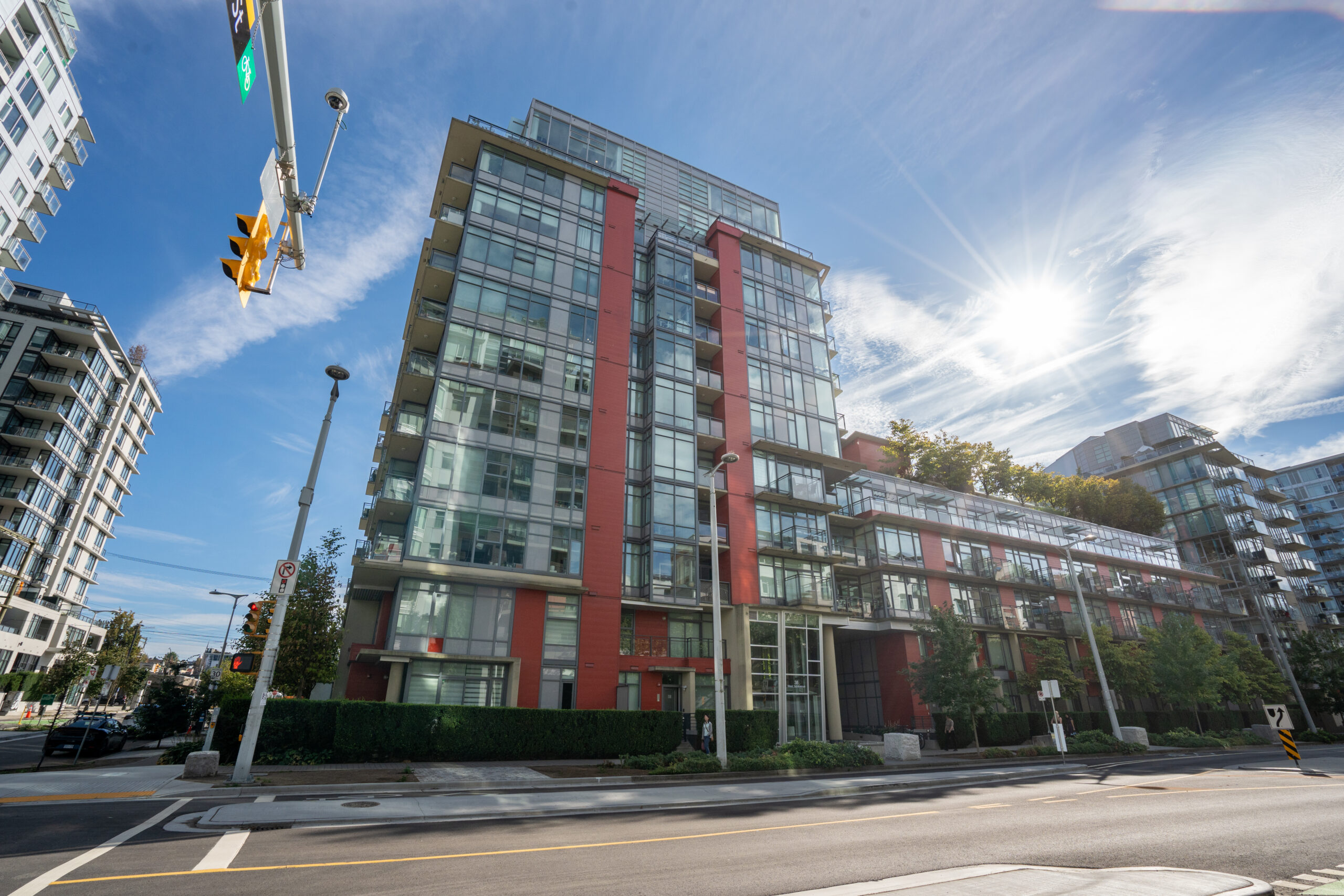 #906-38 W 1st Avenue